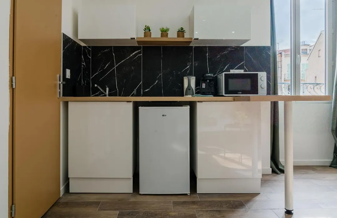 Studio Nicehome Massena-1