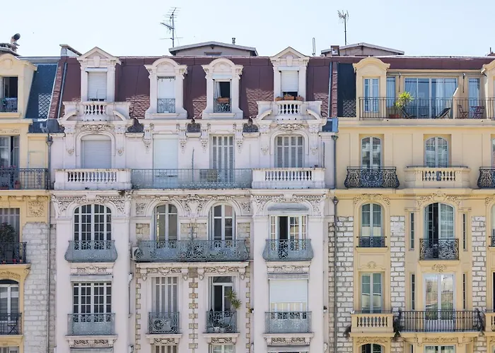 Feel Home - Alphonse Karr Nizza