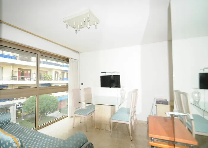 Centre Promenade Golden Square Terrace 1 Min Walk To The Beach Ac Nizza