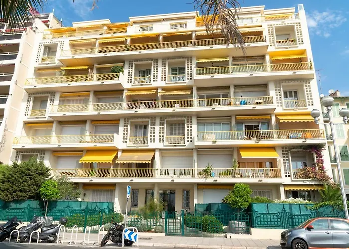 Beachfront Apartment Promenade Des Anglais Nizza